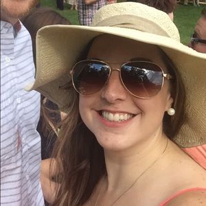 Meet your Posher, Kelsey